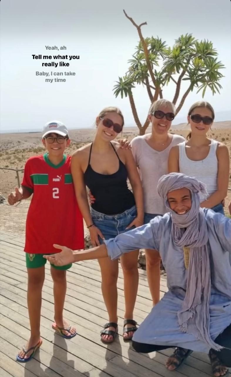 Public Transport vs Private Tours in Morocco: Which Is Better?