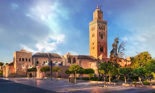 استئجار سيارة أم سائق خاص في المغرب؟